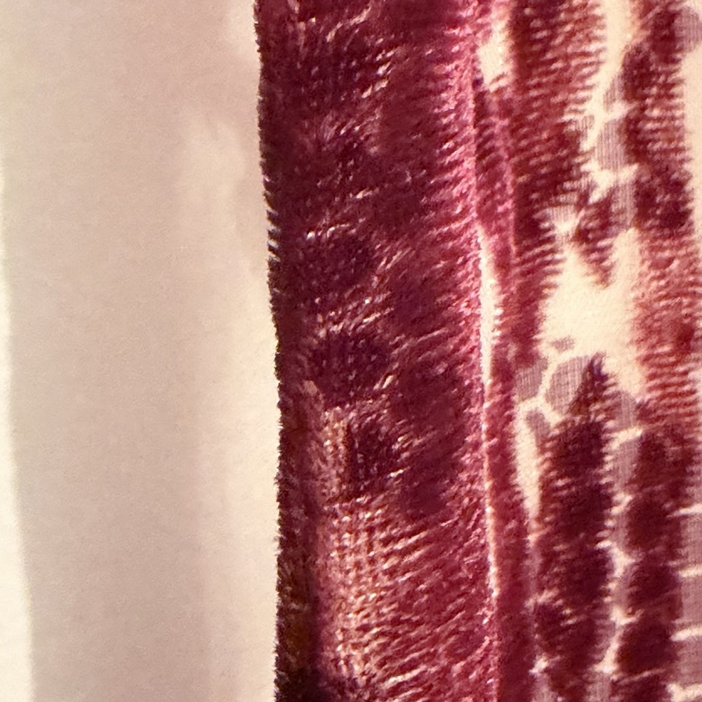 Reversible Floral scarf Burgundy/Beige Viscose Nylon Dry Clean Only - Picture 6 of 12
